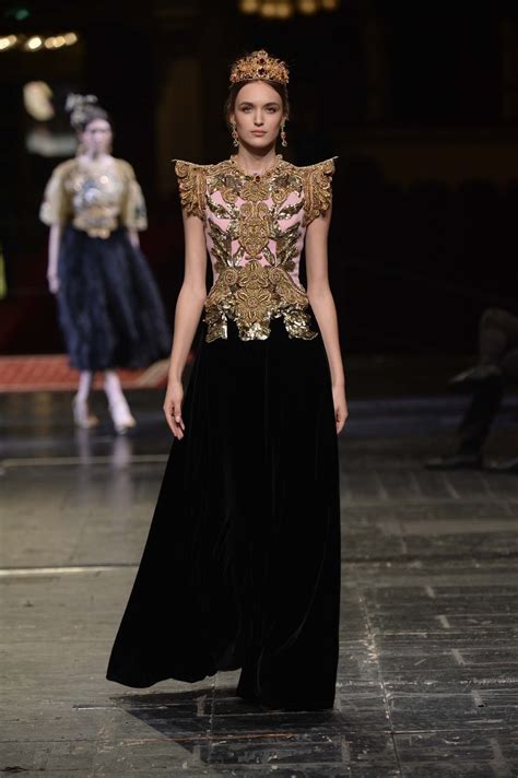 dolce gabbana scala milano|dolce e gabbana vestiti.